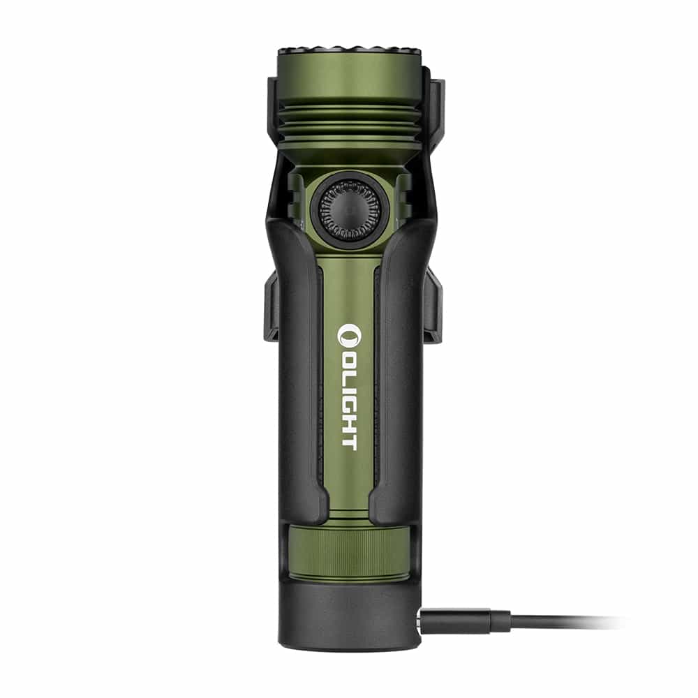 Olight Seeker 4 Pro OD Green im Ladeholster mit USB-C